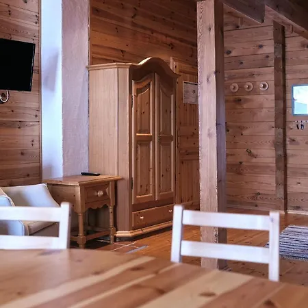 Mountainranger - - In & Out Lodge